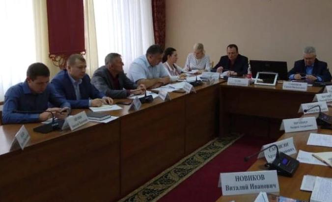 В администрации прошло планёрное заседание по исполнению поручений Алексея Гедзя