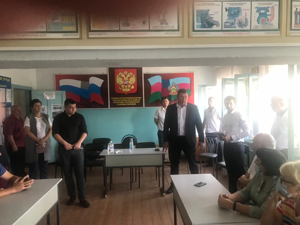 Сергей Запорожский встретился с работниками АО «Рассвет» 