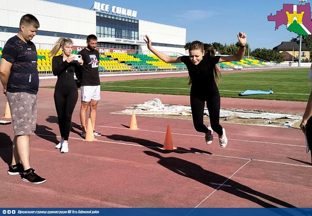 Работники Прогресс Агро в рамках спортивной активности выходного дня на стадионе «Кубань» приняли участие в фестивале «Утро с ГТО»
