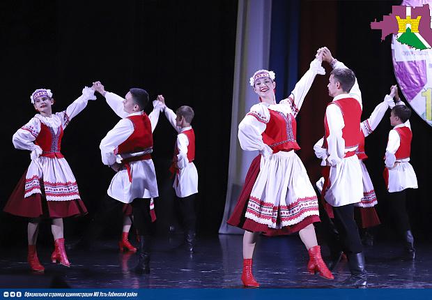 В Районном Дворце культуры "Кубань" прошло торжественное мероприятие, посвященное Дню социального работника