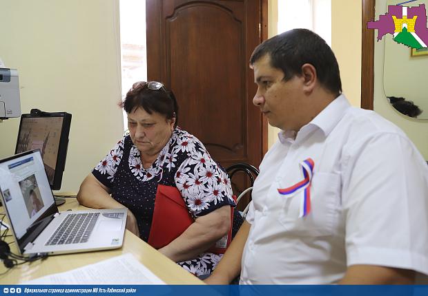 Мобильная приемная продолжает свою работу