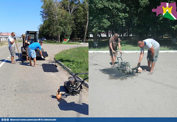 В поселениях района продолжают наводить санитарный порядок