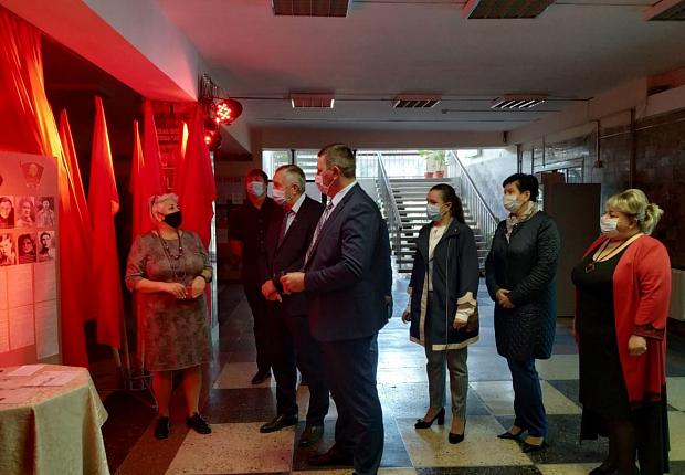 Борис Поликин посетил историческую выставку