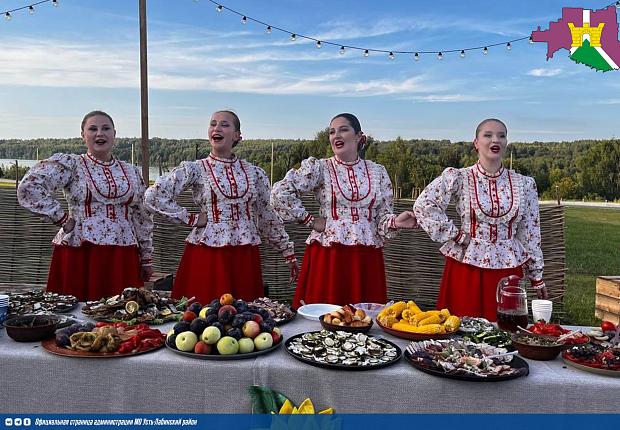 Усть-Лабинский район принял участие в ярмарке в рамках марафона "Муниципальный диалог" 