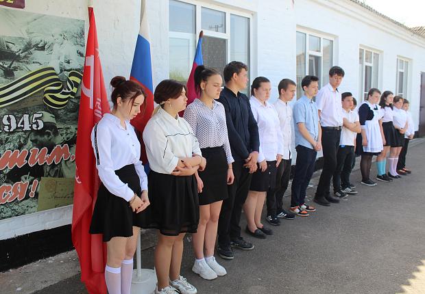 Усть-Лабинские полицейские провели профилактическое мероприятие в школе № 27