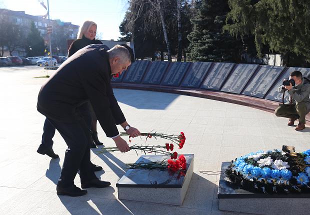 В Усть-Лабинске почтили память погибших воинов