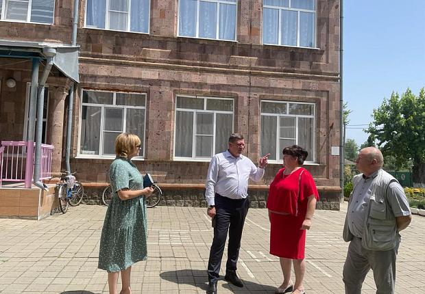Глава Усть-Лабинского района посетил в детский сад станицы Кирпильской 