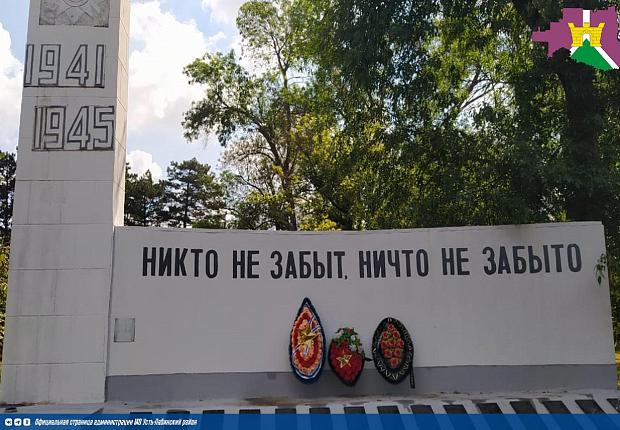 В поселениях района продолжают наводить санитарный порядок
